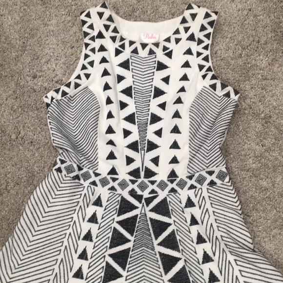 Parker fit flare embroidered geometric dress - Picture 2 of 8